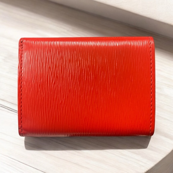PRADA Saffiano Leather compact wallet Red - Picture 4 of 16